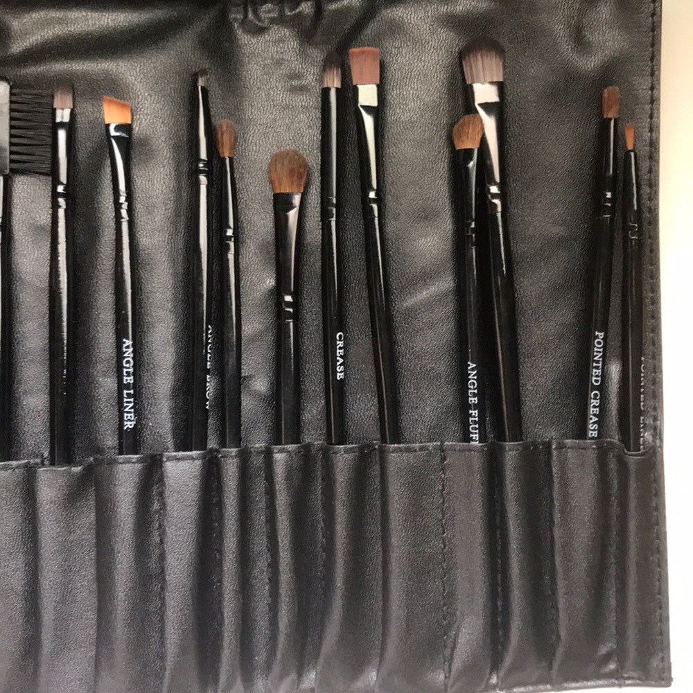 24 piece brush set with velcro travel case